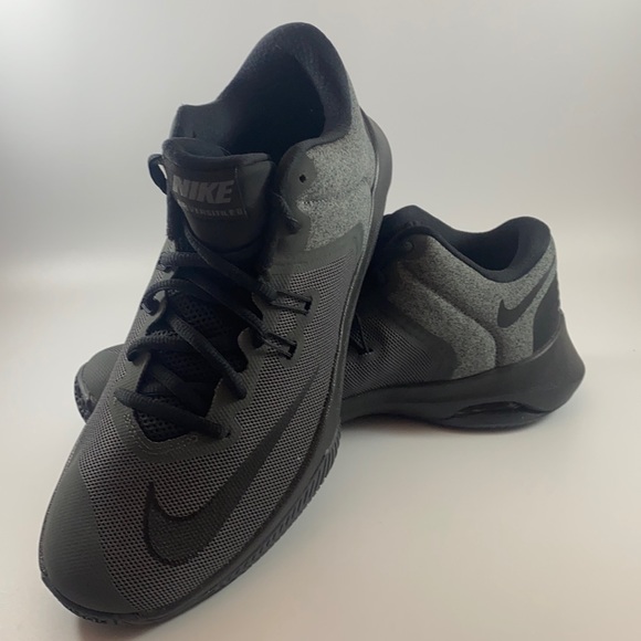 Nike Other - Men’s Nike Air Versitile II NBK - DK112